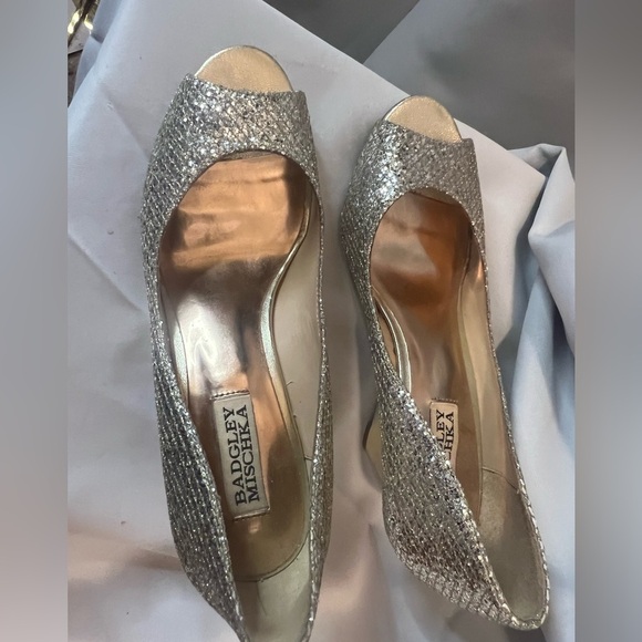 Badgley Mischka Gold Glitter Wedges for Special Occasions - Picture 4 of 9